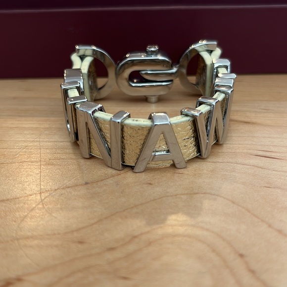 Leather RUN AWAY Cuff, Silver Tone over Gold Leather - Picture 5 of 6